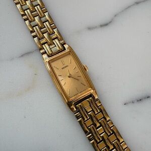 Seiko 2E20-7021 Vintage 90s Quartz Gold Tone Women’s Tank Watch Made In Japan